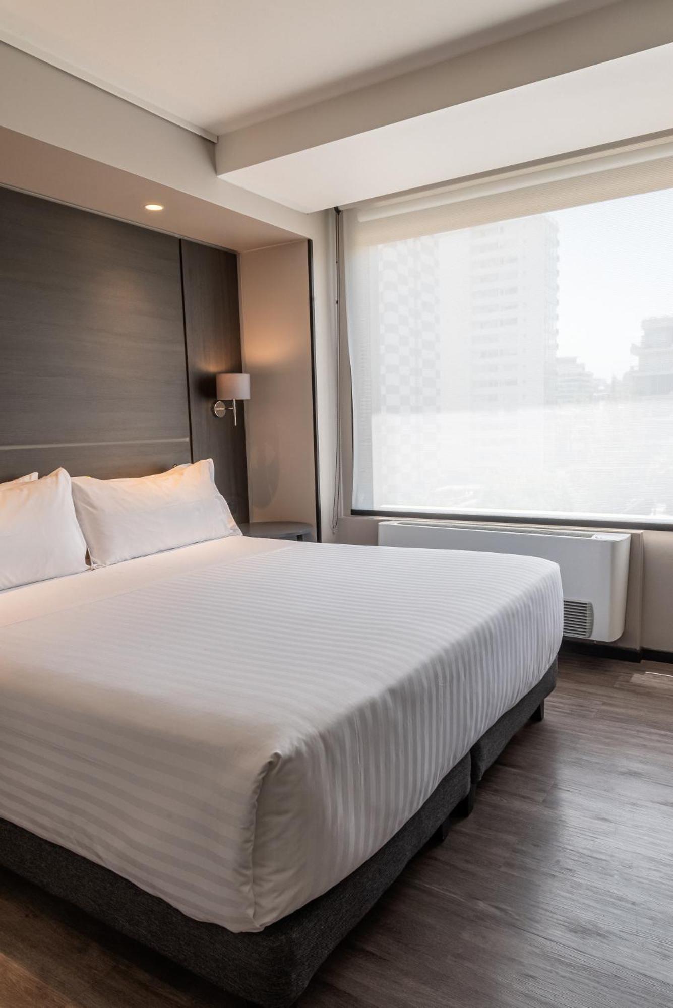 Ola Santiago Providencia, Tapestry Collection By Hilton Hotel Exterior photo